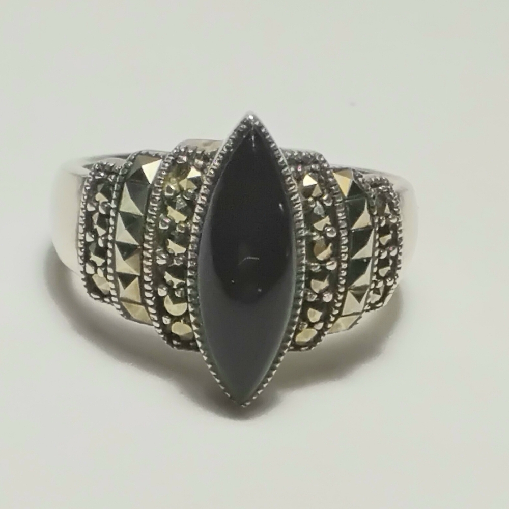 Vintage Black Onyx and Marcasite 925 Silver Ring Sz 10